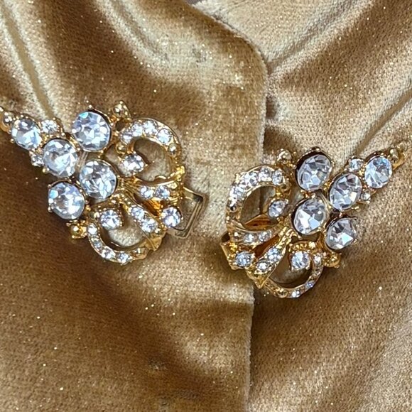 Women’s Gold 2-Piece Velvet Jacket and Skirt Set W/Brooch-Like Embellishments - Picture 9 of 10